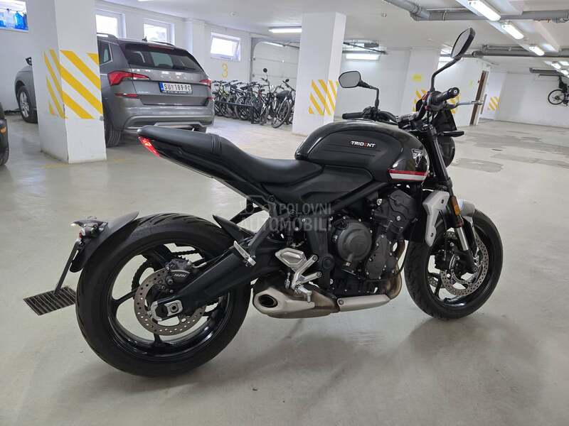 Triumph trident