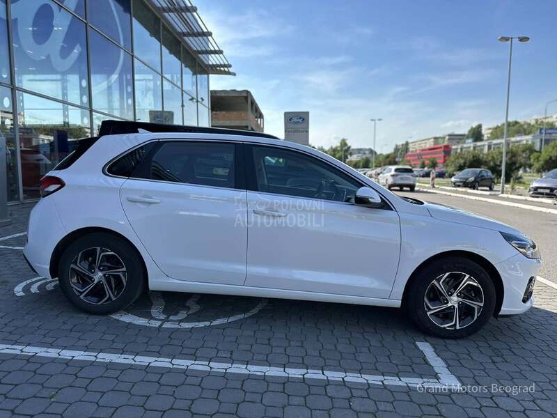 Hyundai i30 1.5 DPI STYLE A