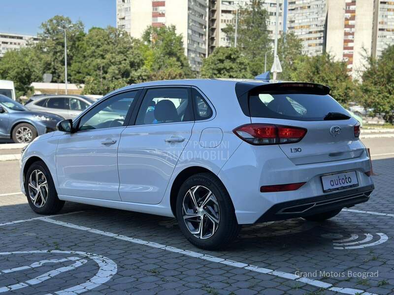 Hyundai i30 1.5 DPI STYLE A