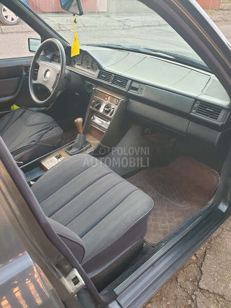 Mercedes Benz E 124 