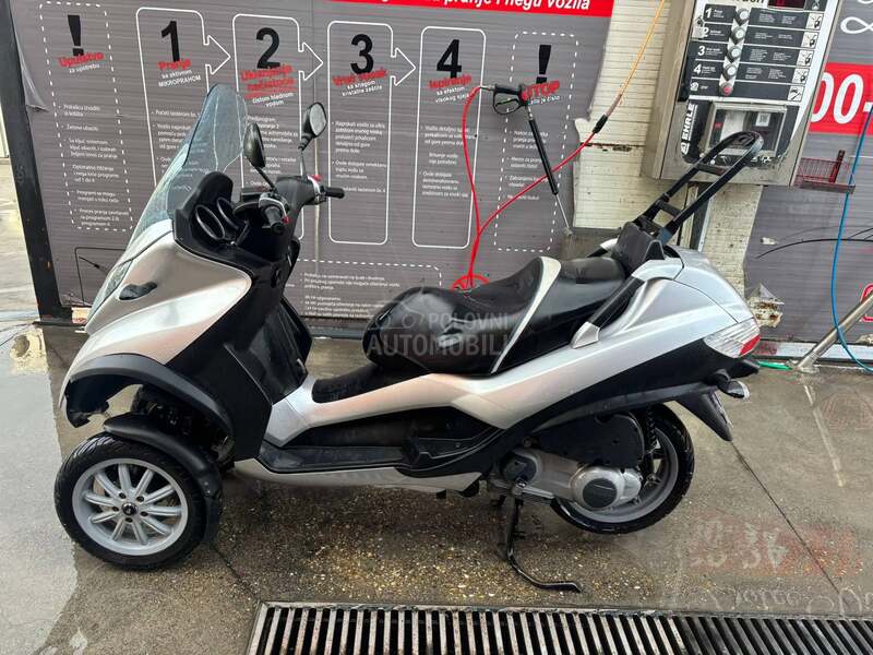 Piaggio MP3 250/B KATEGORIJA/