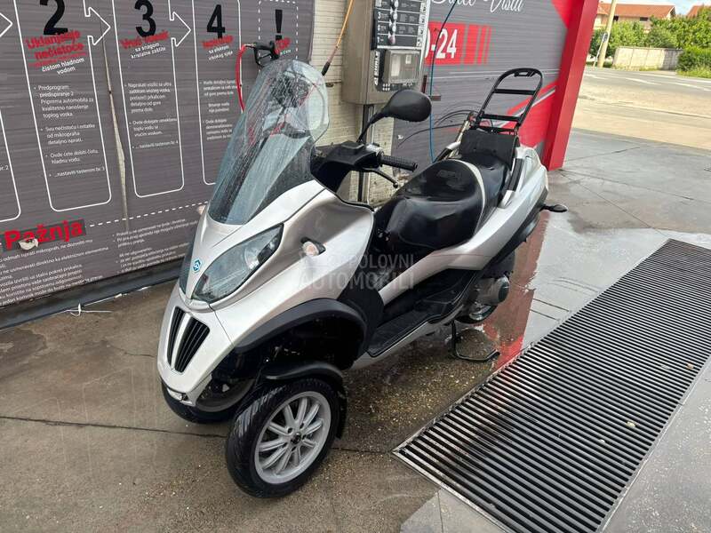 Piaggio MP3 250/B KATEGORIJA/