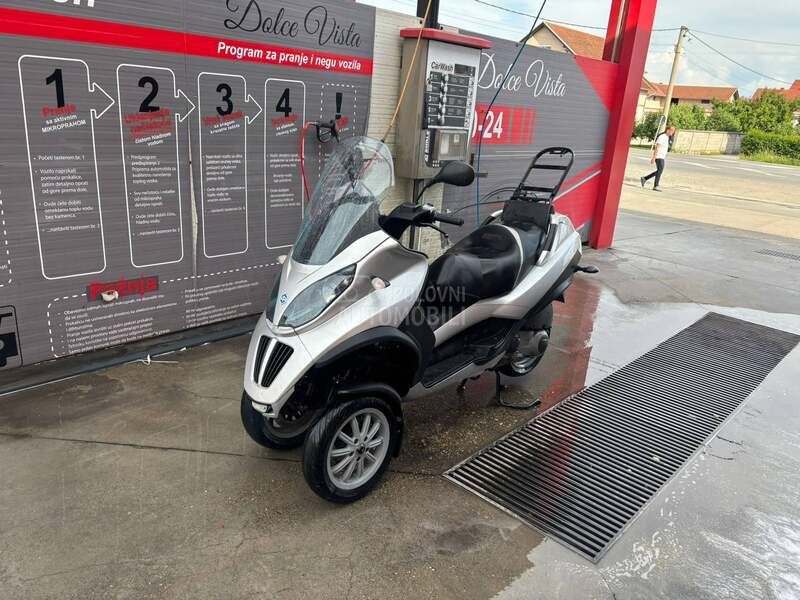Piaggio MP3 250/B KATEGORIJA/