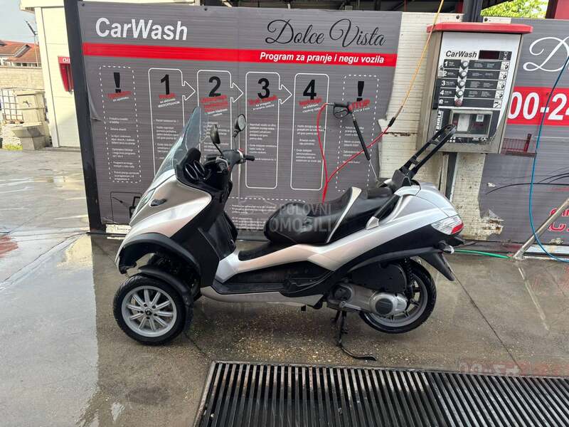 Piaggio MP3 250/B KATEGORIJA/