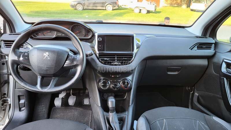 Peugeot 208 1.2 PURETECH