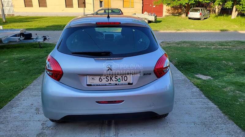 Peugeot 208 1.2 PURETECH