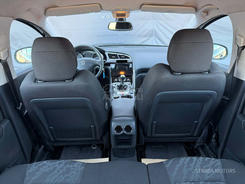 Peugeot 3008 1.6 E HDI NAVY