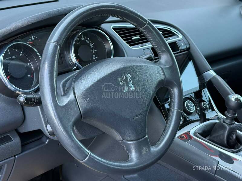 Peugeot 3008 1.6 E HDI NAVY