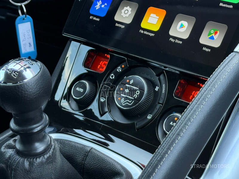 Peugeot 3008 1.6 E HDI NAVY
