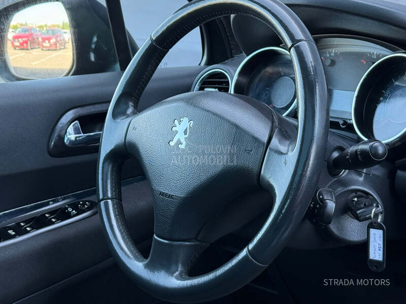 Peugeot 3008 1.6 HDI ALLURE