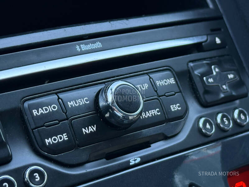 Peugeot 3008 1.6 HDI ALLURE