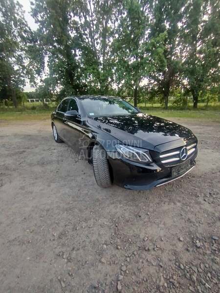 Mercedes Benz E 220 2,0