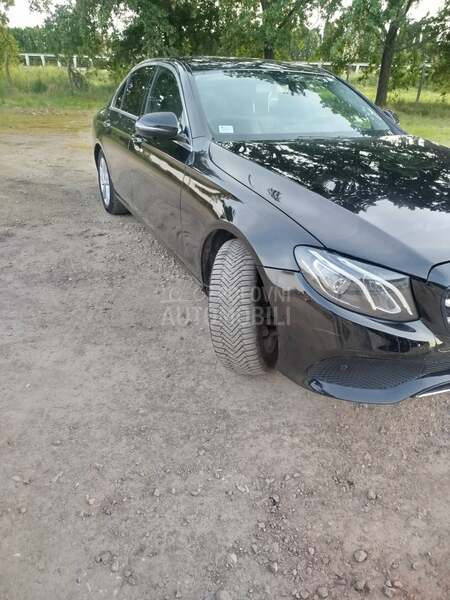 Mercedes Benz E 220 2,0