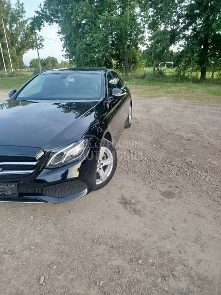 Mercedes Benz E 220 2,0