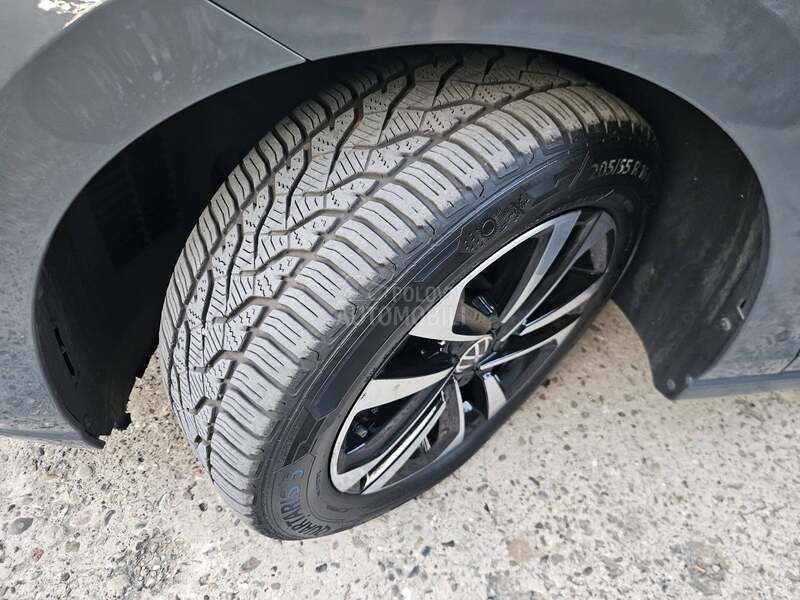 Volkswagen Golf 8 2.0 DSG UNITED