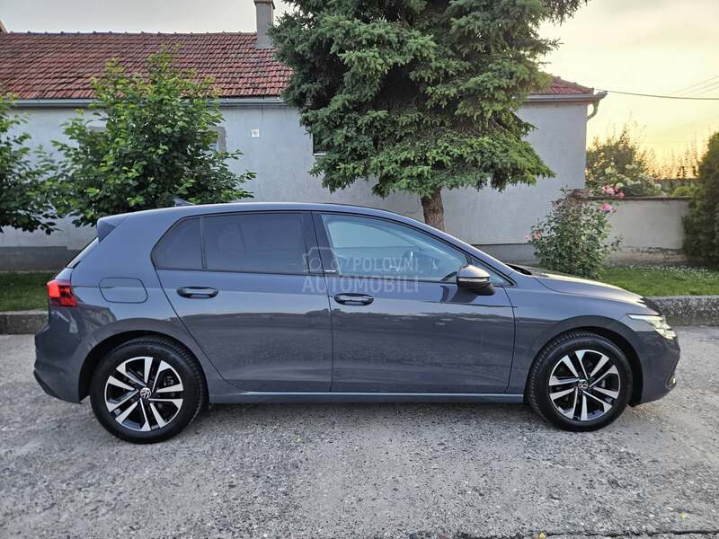 Volkswagen Golf 8 2.0 DSG UNITED