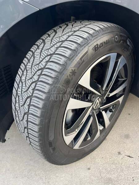 Volkswagen Golf 8 2.0 DSG UNITED