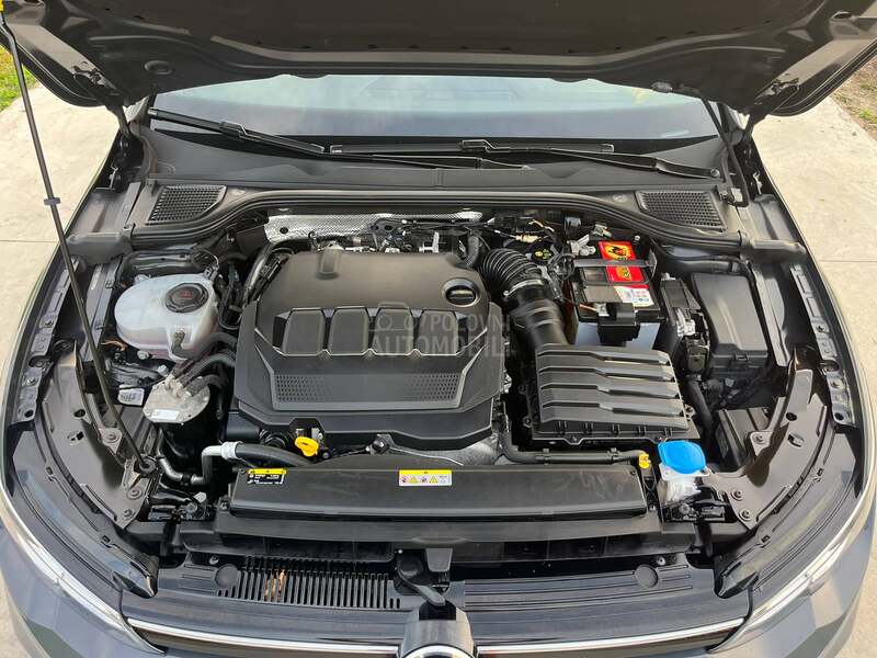 Volkswagen Golf 8 2.0 DSG UNITED
