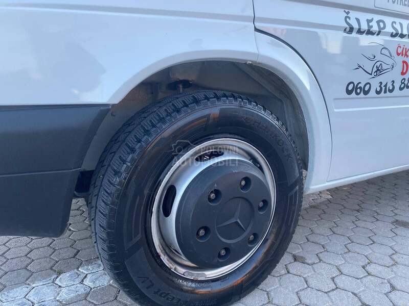 Mercedes Benz 616