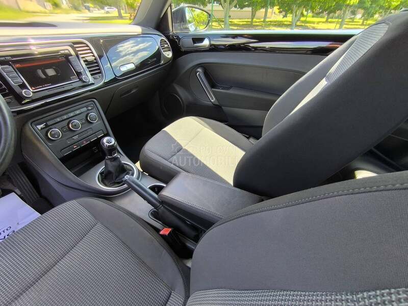 Volkswagen Buba 1.2TSI DESIGN CH
