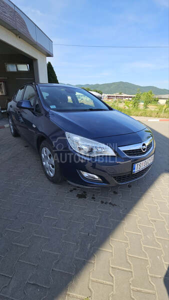 Opel Astra J 1.6