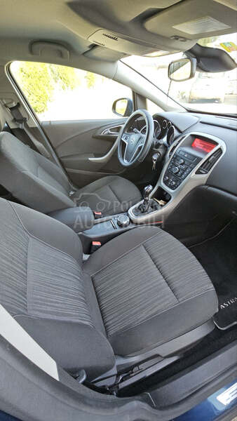 Opel Astra J 1.6