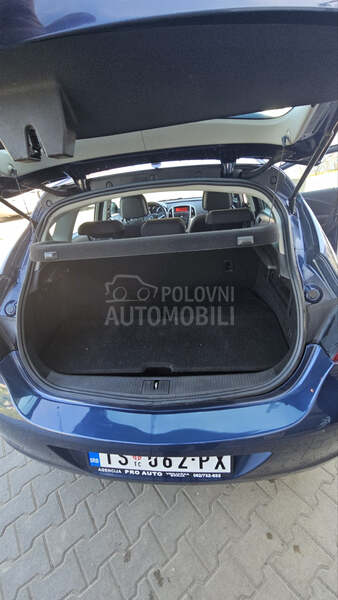 Opel Astra J 1.6