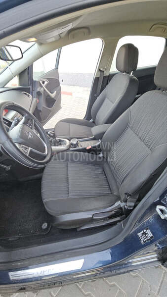 Opel Astra J 1.6