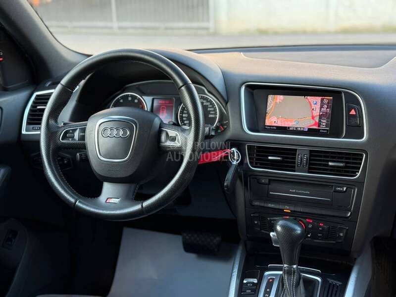 Audi Q5 2.0TSI S-LINE/AUT/CH