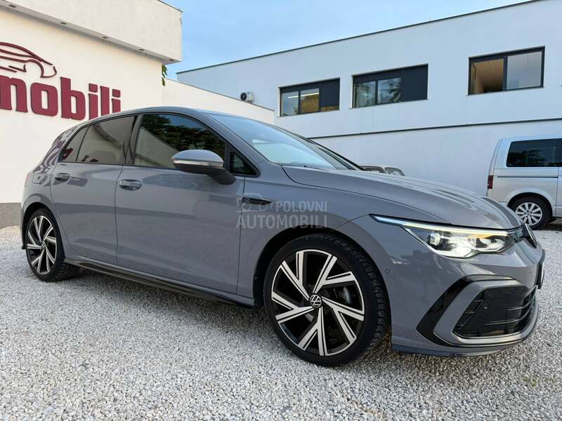 Volkswagen Golf 8 1.5 eTSI R line