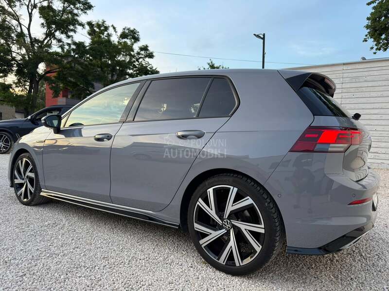 Volkswagen Golf 8 1.5 eTSI R line