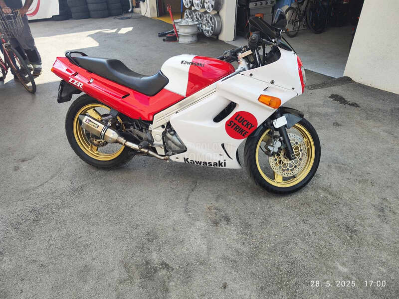 Kawasaki zzr