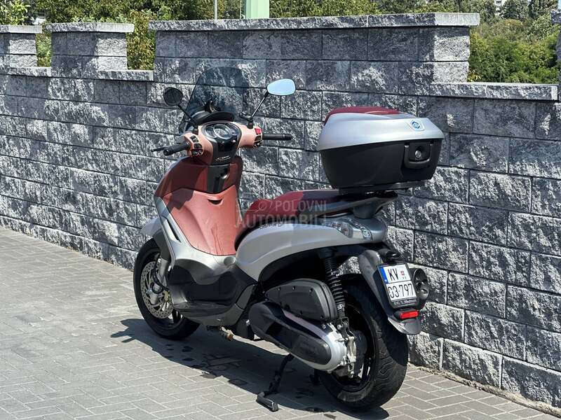 Piaggio Beverly Sport 350 ABS