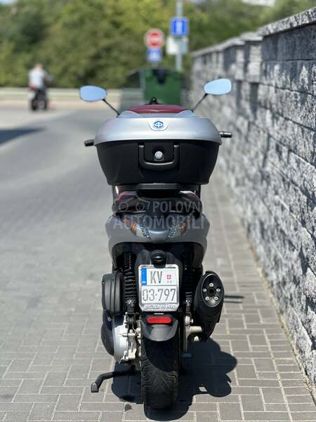 Piaggio Beverly Sport 350 ABS
