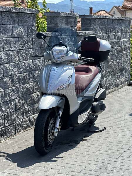 Piaggio Beverly Sport 350 ABS