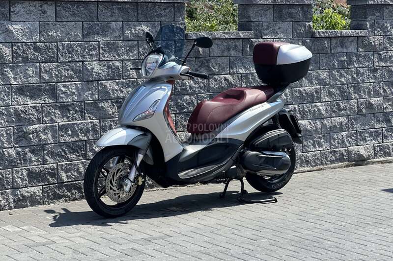 Piaggio Beverly Sport 350 ABS