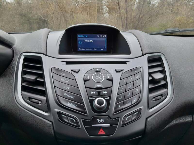 Ford Fiesta Black-White EDITION