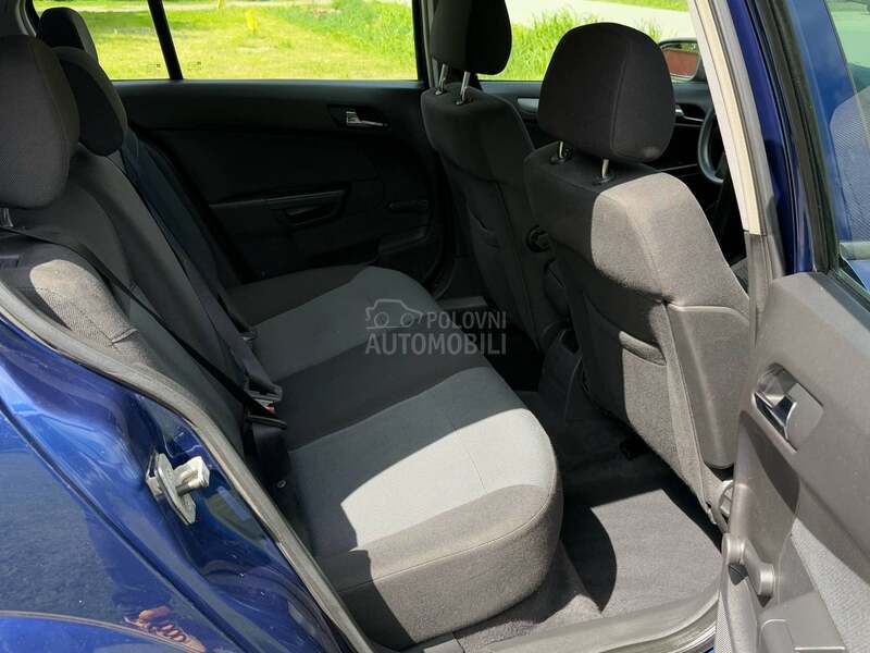 Opel Astra H 