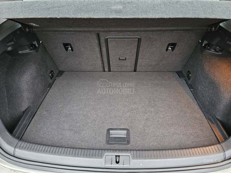Volkswagen Golf 7 DSG /n a v i/ serv