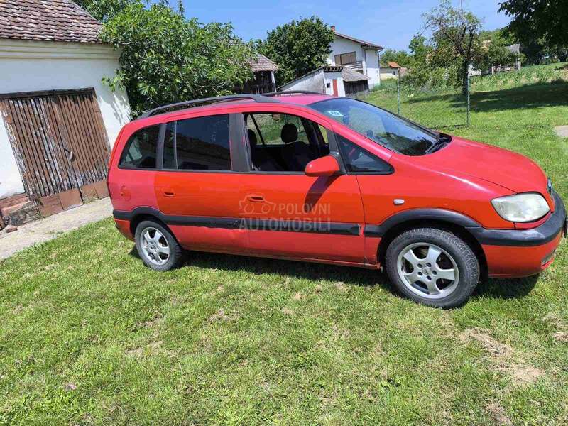 Opel Zafira 