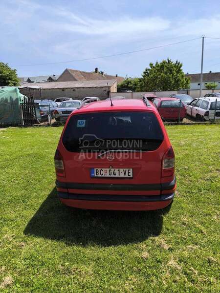 Opel Zafira 