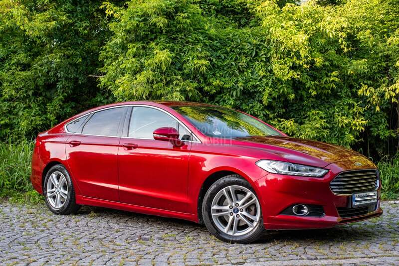 Ford Mondeo 2.0 tdi TITANIUM SRB