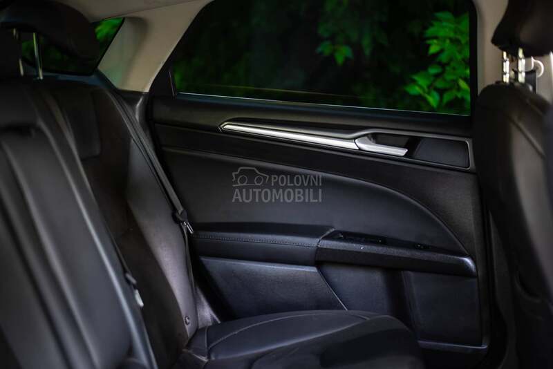 Ford Mondeo 2.0 tdi TITANIUM SRB