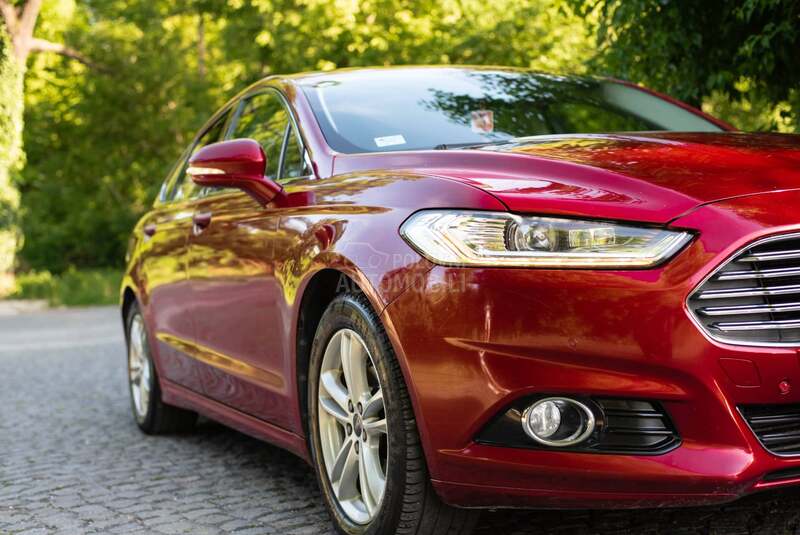 Ford Mondeo 2.0 tdi TITANIUM SRB