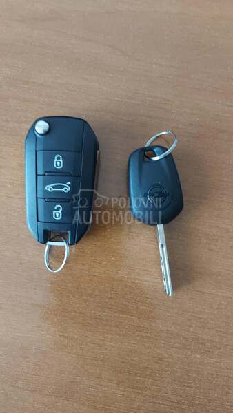 Opel Corsa F 1.2