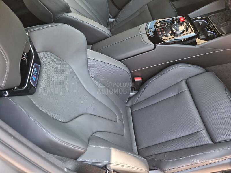 BMW M5 Sedan