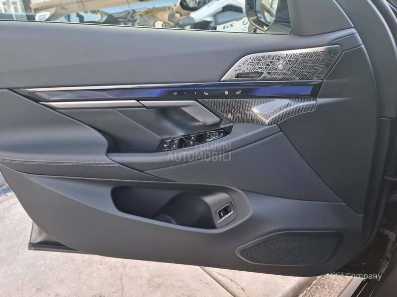 BMW M5 Sedan