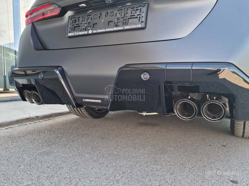 BMW M5 Sedan