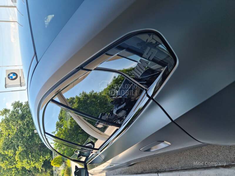 BMW M5 Sedan