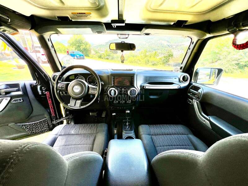 Jeep Wrangler 